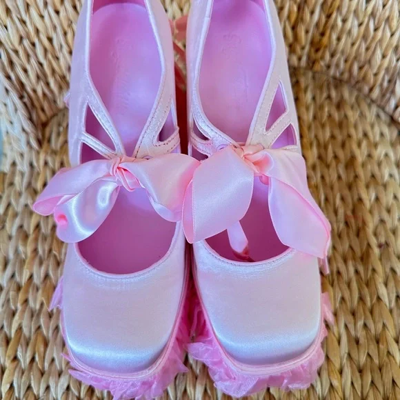 New in box Dolls Kill x SugarThrillz Pink Satin Ruffle Platform Heels - Picture 7 of 10